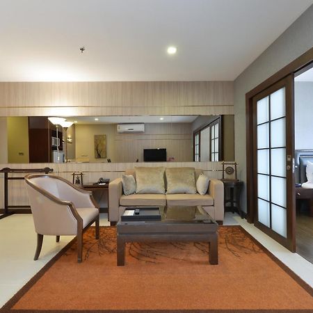 Grand Asoke Suites Boutique Residence Банкок Екстериор снимка