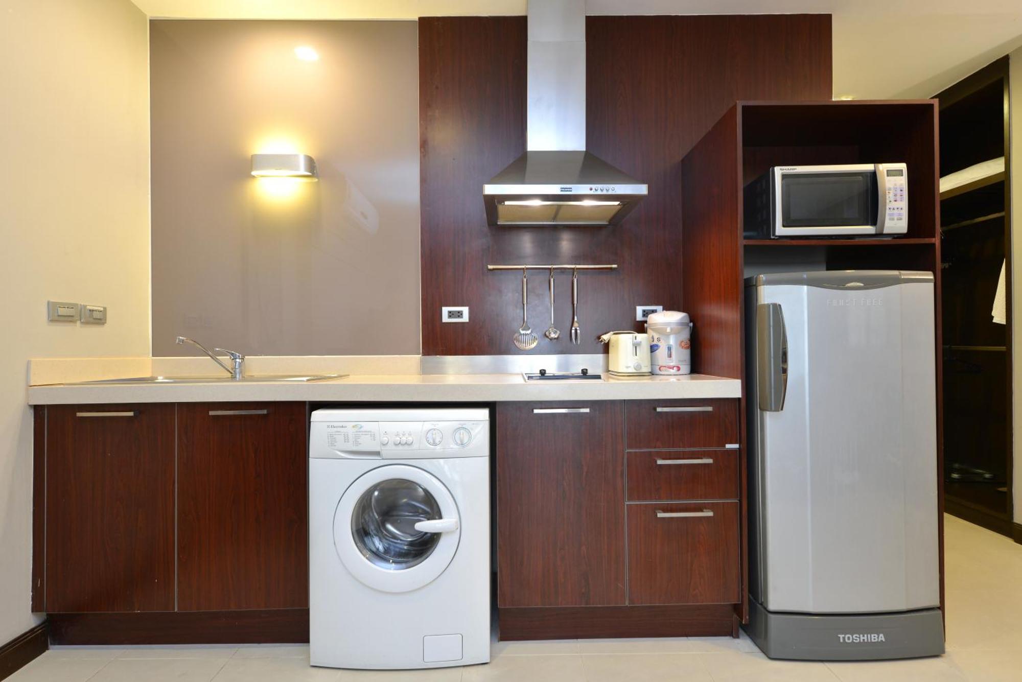 Grand Asoke Suites Boutique Residence Банкок Екстериор снимка